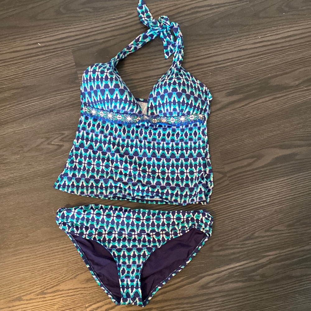 Womens Liz Claiborne two piece swimsuit